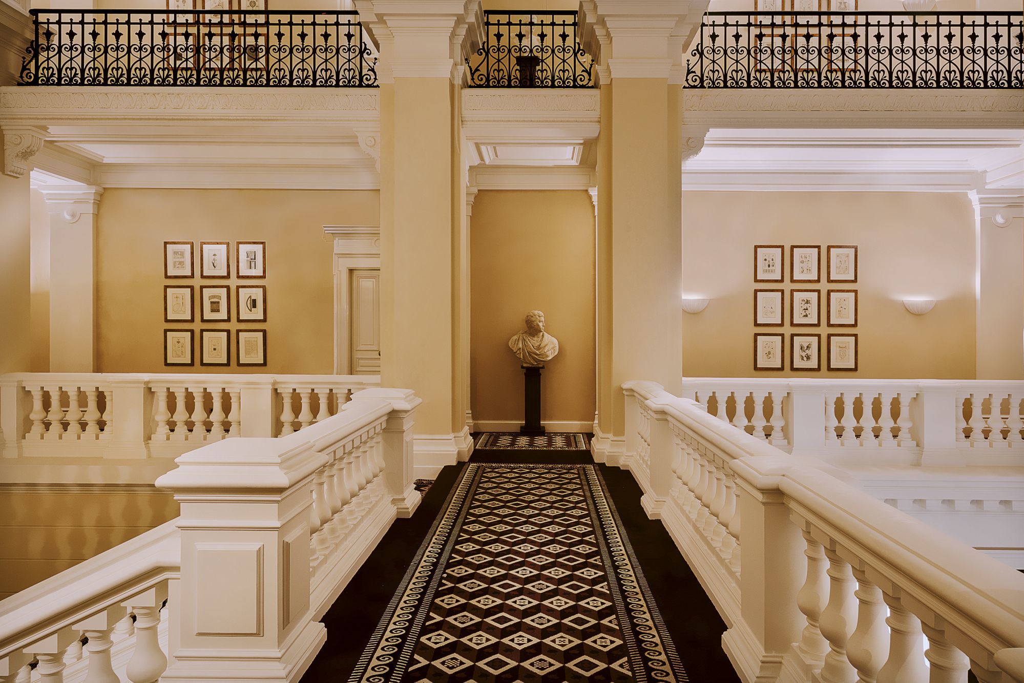Saint James Club - Interior